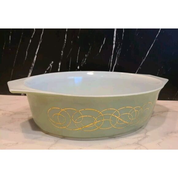 Pyrex 1958 Sage Green w Golden Scroll (045) Casserole 2½ Quart *NO LID | GUC - Picture 2 of 16